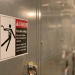 Hoe Belgische bedrijven hun bedrijfsterrein audit-proof maken met doordachte signalisatie