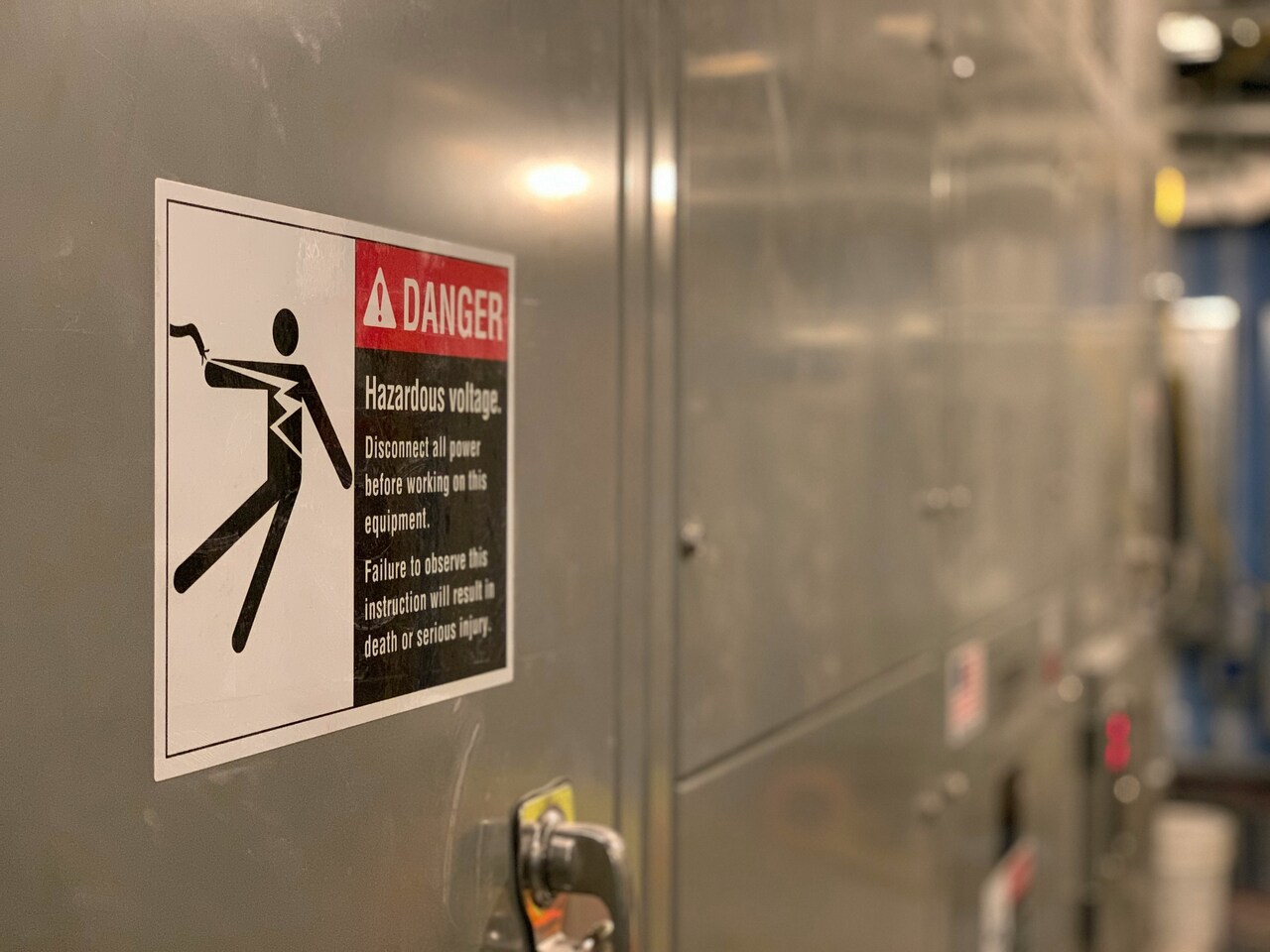 Hoe Belgische bedrijven hun bedrijfsterrein audit-proof maken met doordachte signalisatie